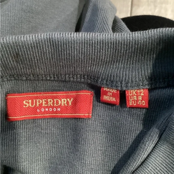 Superdry Gray Tee with Red Labels size 8 - Picture 2 of 6